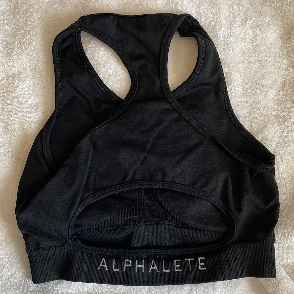 Alphalete sports bra